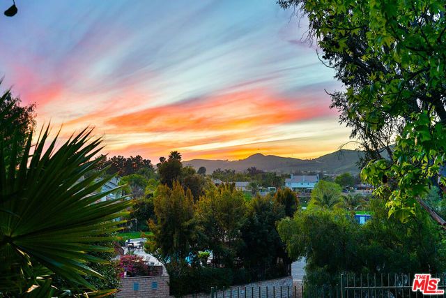 633 Noble Road, Simi Valley, CA 93065