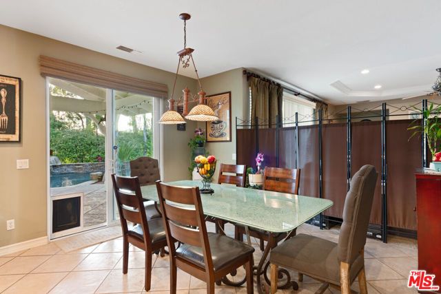 633 Noble Road, Simi Valley, CA 93065