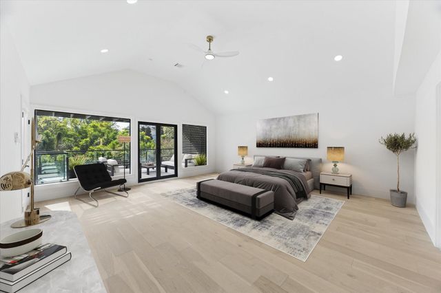 13 Tiel Way, Houston, TX 77019