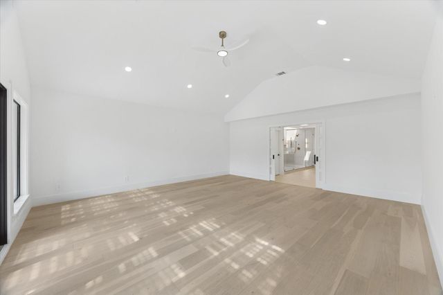 13 Tiel Way, Houston, TX 77019