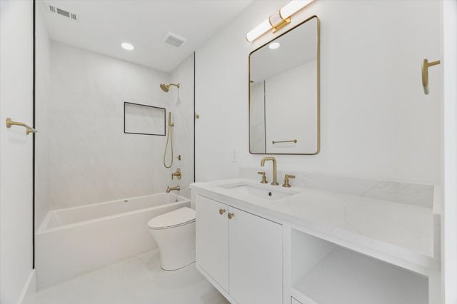 13 Tiel Way, Houston, TX 77019