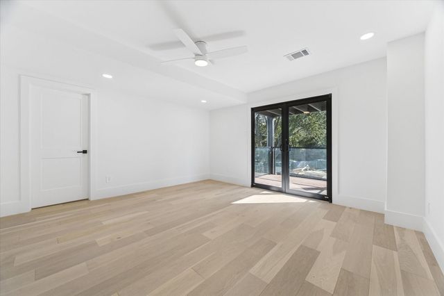 13 Tiel Way, Houston, TX 77019