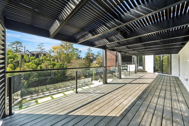 13 Tiel Way, Houston, TX 77019