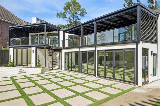 13 Tiel Way, Houston, TX 77019