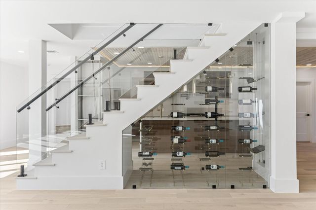 13 Tiel Way, Houston, TX 77019