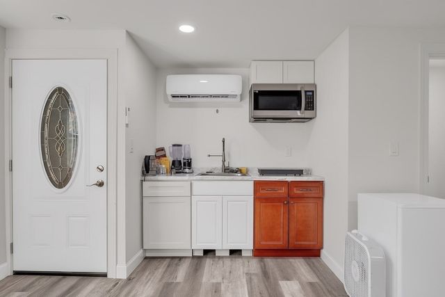 5 Flintlocke Rd, Franklin, MA 02038