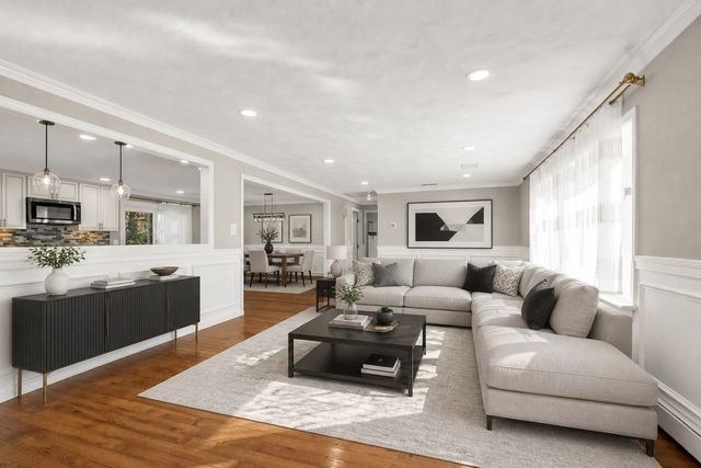 5 Flintlocke Rd, Franklin, MA 02038