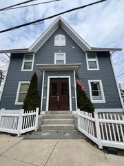 11 Thomas Park 4, Boston, MA 02127