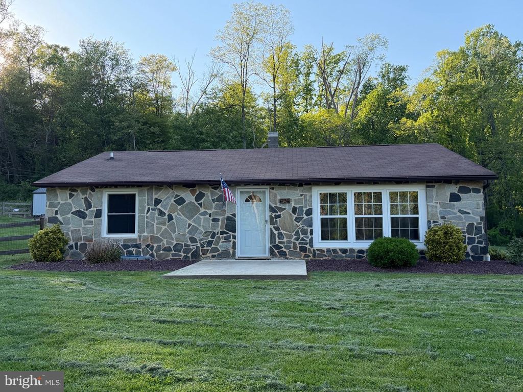 1730 RIDGE RD, Whiteford, MD 21160