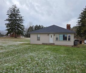 2227 Perry Drive SW, Canton, OH 44706