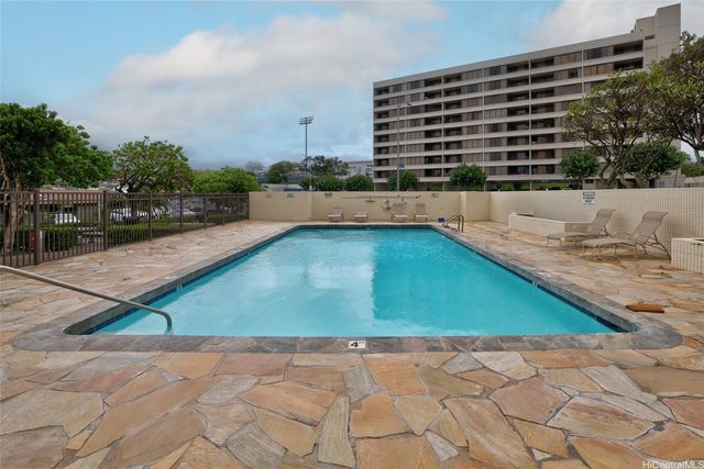 1160 Ala Napunani Street 1806, Honolulu, HI 96818