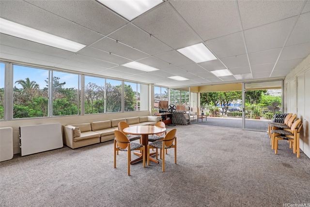 1160 Ala Napunani Street 1806, Honolulu, HI 96818