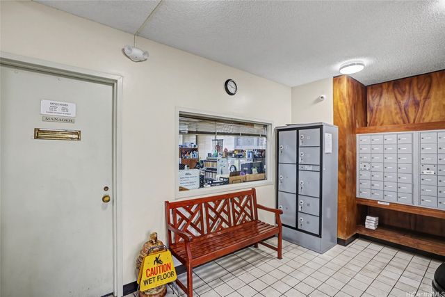 1160 Ala Napunani Street 1806, Honolulu, HI 96818