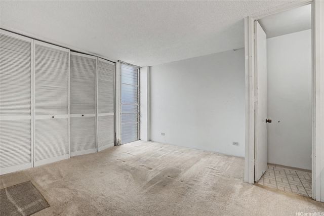 1160 Ala Napunani Street 1806, Honolulu, HI 96818