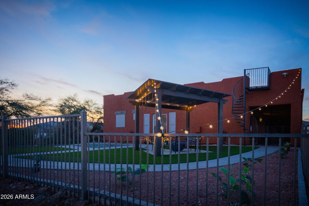 Image 56 of property listing at 8515 N 192ND Avenue, Waddell, AZ 85355