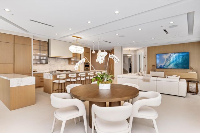 2989 Spanish River Road, Boca Raton, FL 33432