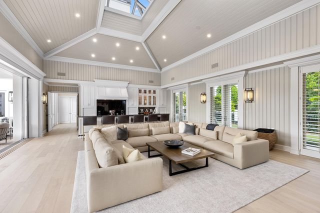 2989 Spanish River Road, Boca Raton, FL 33432