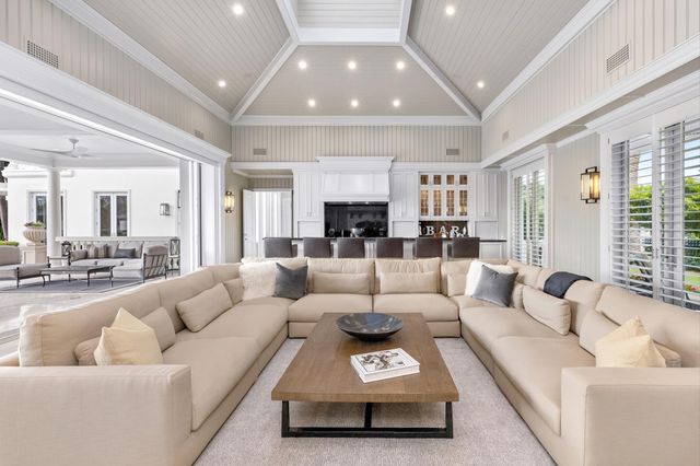 2989 Spanish River Road, Boca Raton, FL 33432