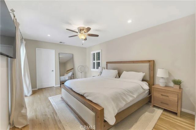 6458 Hanna Ave, Woodland Hills, CA 91303