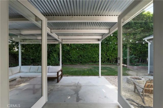 6458 Hanna Ave, Woodland Hills, CA 91303