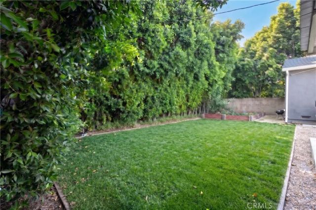 6458 Hanna Ave, Woodland Hills, CA 91303