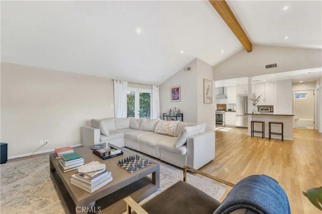 6458 Hanna Ave, Woodland Hills, CA 91303