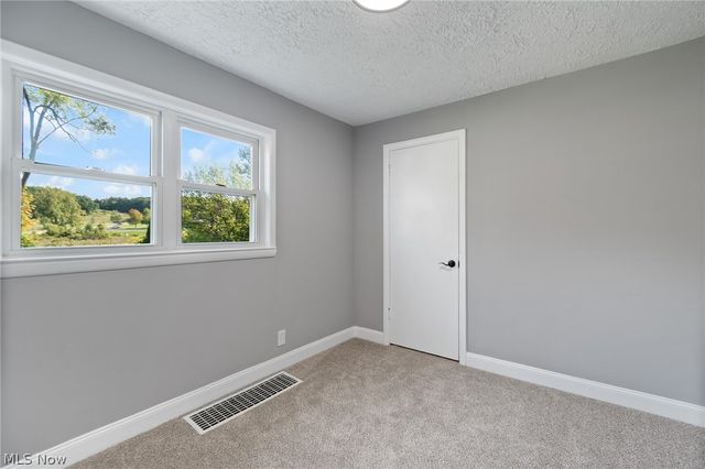 4719 S Main Street, Akron, OH 44319
