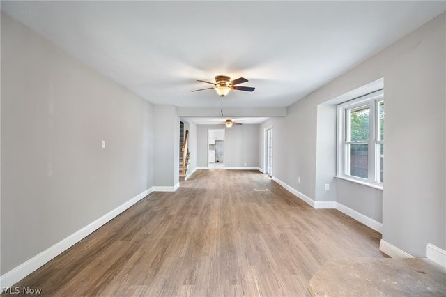 4719 S Main Street, Akron, OH 44319