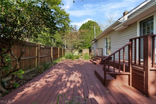 4719 S Main Street, Akron, OH 44319