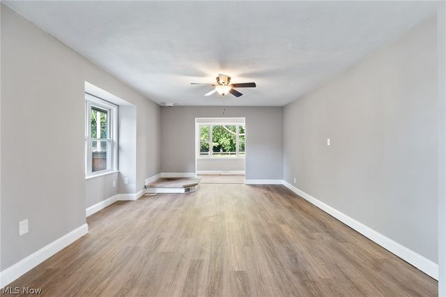 4719 S Main Street, Akron, OH 44319