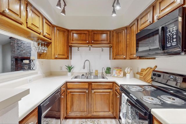 2569 Shady Ridge Drive, Bedford, TX 76021