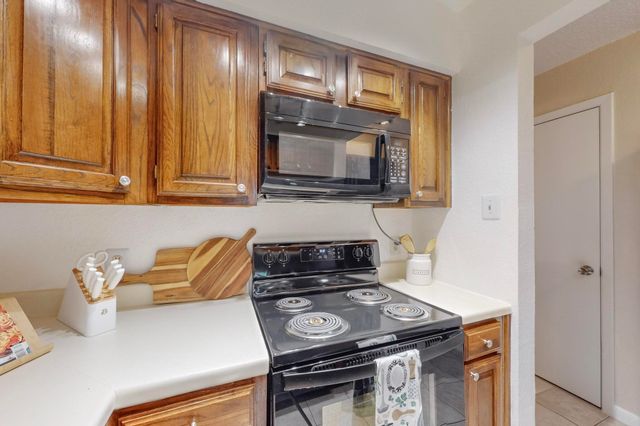 2569 Shady Ridge Drive, Bedford, TX 76021