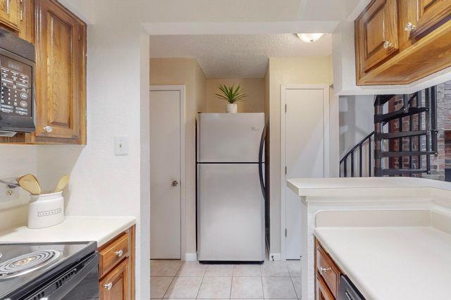 2569 Shady Ridge Drive, Bedford, TX 76021