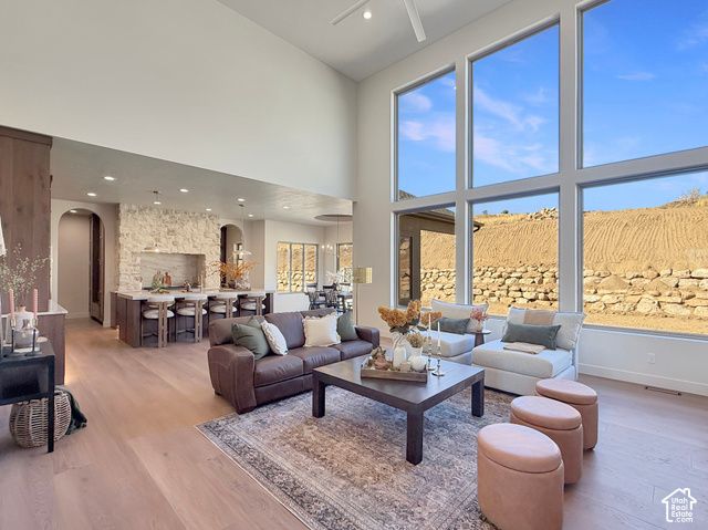 1258 W CARIBOU CT, Pleasant View, UT 84414