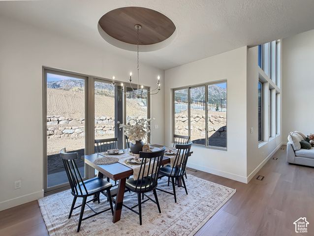 1258 W CARIBOU CT, Pleasant View, UT 84414