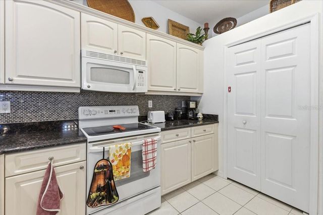 102 NATURES WAY 2101, Rotonda West, FL 33947