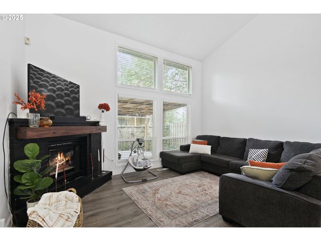 12204 Se 7TH St, Vancouver, WA 98683