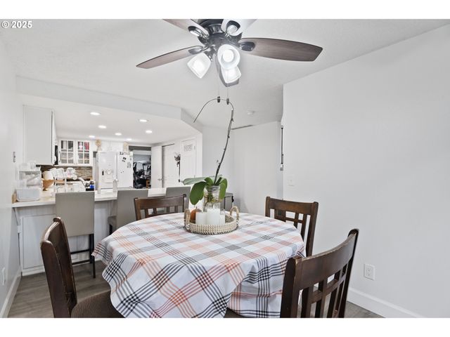 12204 Se 7TH St, Vancouver, WA 98683