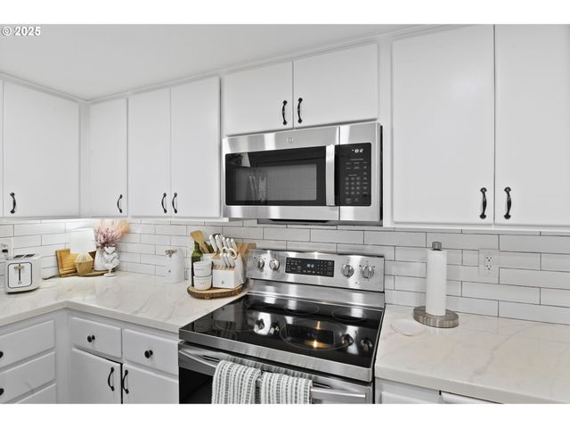 12204 Se 7TH St, Vancouver, WA 98683