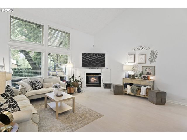 12204 Se 7TH St, Vancouver, WA 98683