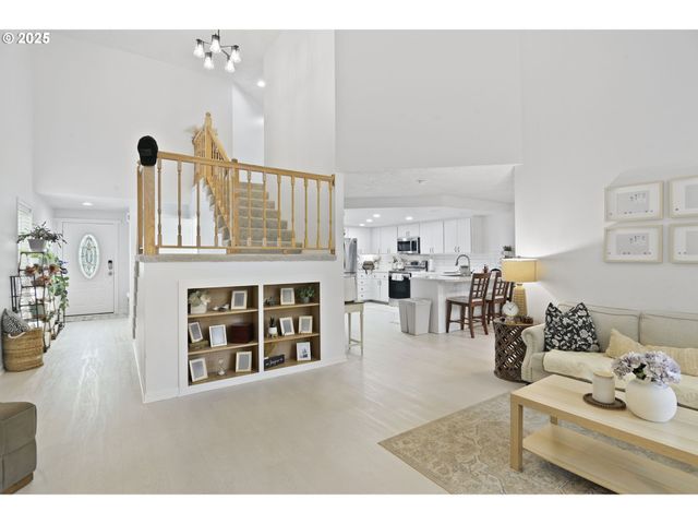 12204 Se 7TH St, Vancouver, WA 98683