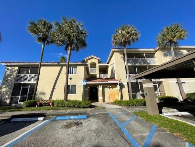 470 S Park Road 302, Hollywood, FL 33021