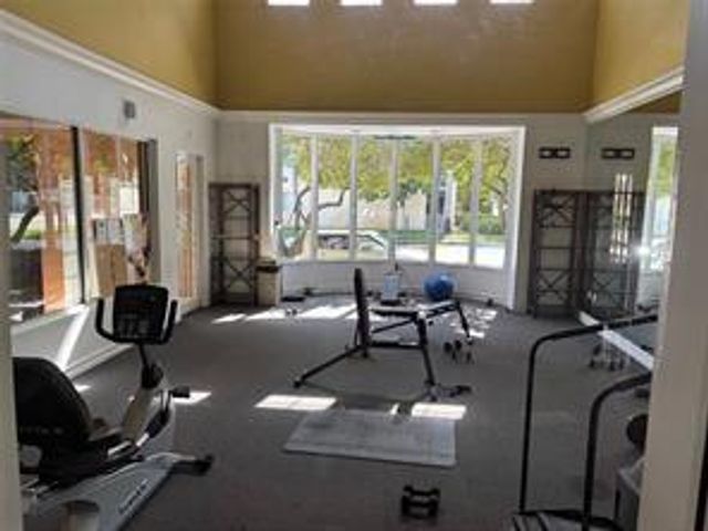470 S Park Road 302, Hollywood, FL 33021