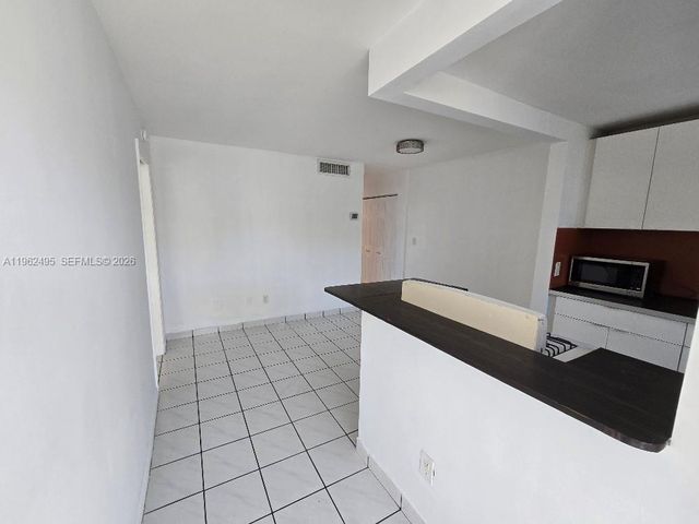 631 Jefferson Ave 303, Miami Beach, FL 33139