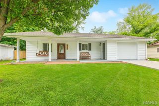 206 W Carson Street, Worden, IL 62097