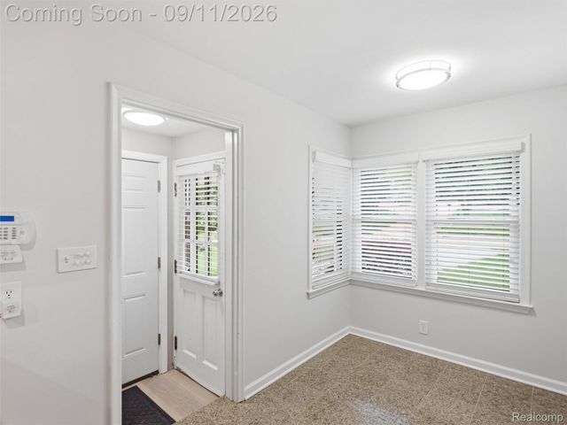 2645 Ayrshire Drive, Bloomfield Charter Township, MI 48302