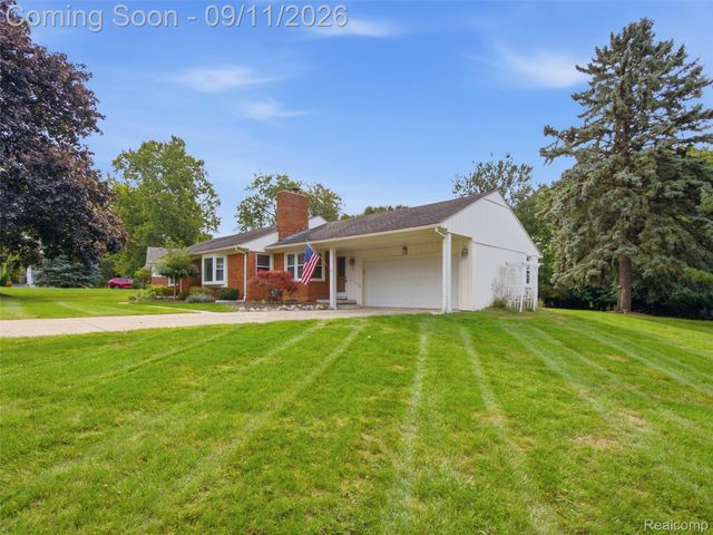 2645 Ayrshire Drive, Bloomfield Charter Township, MI 48302