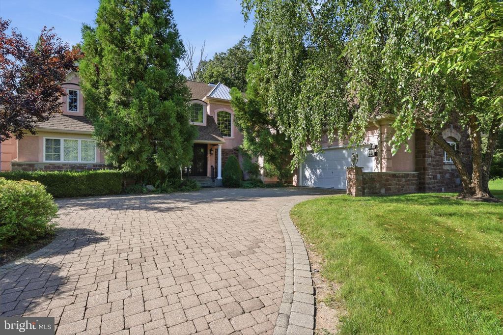 307 LYON CIR, DOYLESTOWN, PA 18902 — exterior