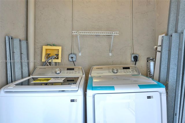 11700 SW 2nd St 13306, Pembroke Pines, FL 33025