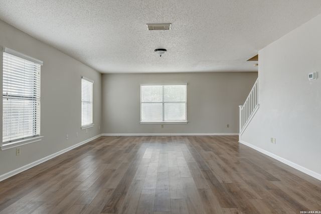 8174 OCEAN MEADOW DR, Converse, TX 78109